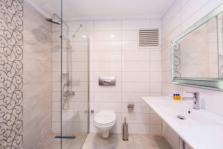 Bathroom, Eftalia Village Hotel - All Inclusive, Alanya