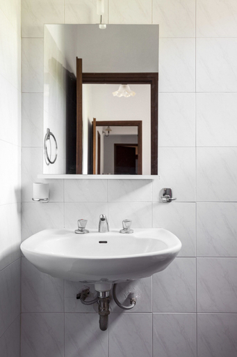 Bathroom 4, Luxurious Mani Peninsula Traditional Tower, Peloponnese