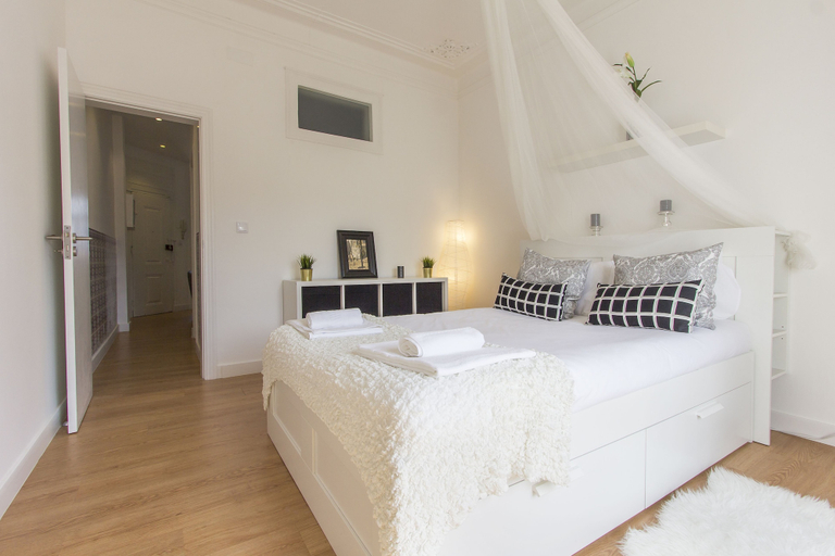 Bedroom 3, Bairro Alto Stylish by Homing, Lisbon