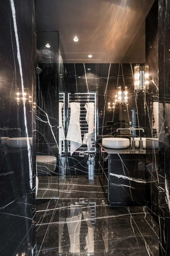Bathroom 3, Luxury Residence near Parliament, Wien