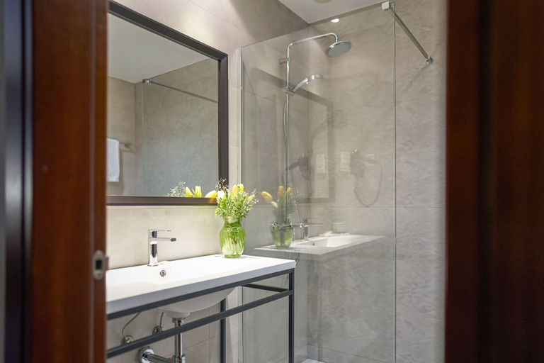 Bathroom 4, Hotel Plaza Las Matas, Madrid