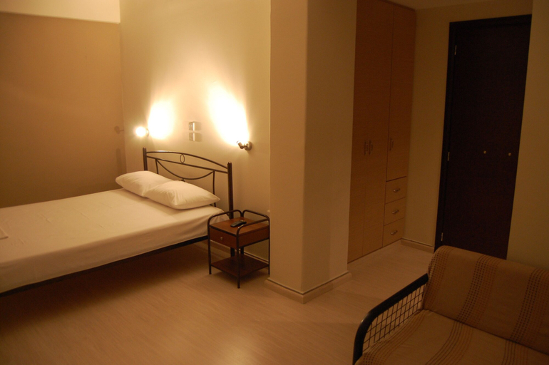 Bedroom 3, Hotel Antirrio, West Greece