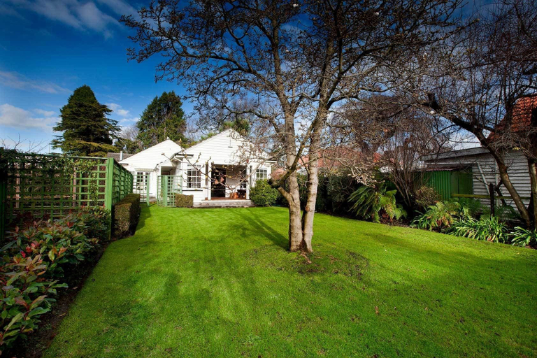 Exterior & Views, 200 Riccarton Holiday House, Christchurch