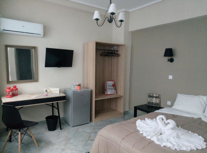 Bedroom 3, Filon, Attica