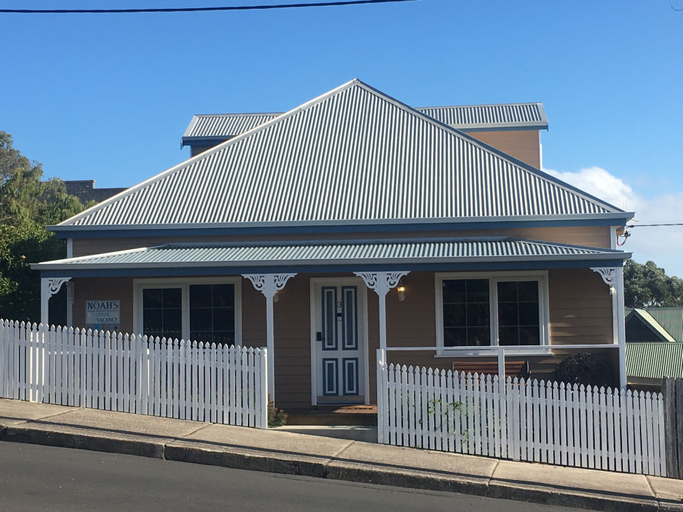 Exterior & Views 2, Noah's, Circular Head