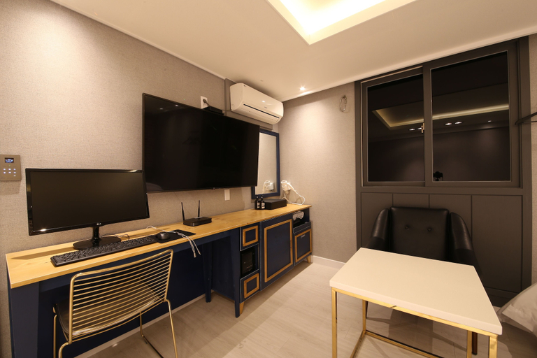 Others 5, Hotel Cheese Ulsan Samsan, Jung