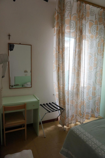 Bedroom 2, Hotel Aurora, Pesaro E Urbino