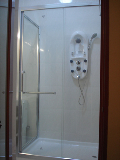 Bathroom 4, Spintex Inn, Tema