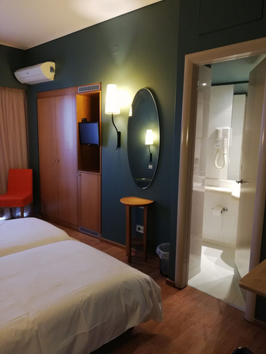 Bedroom 3, Hotel Olympic, Crete