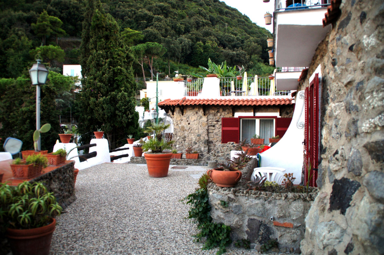 Exterior & Views 2, Don Pedro Hotel, Napoli