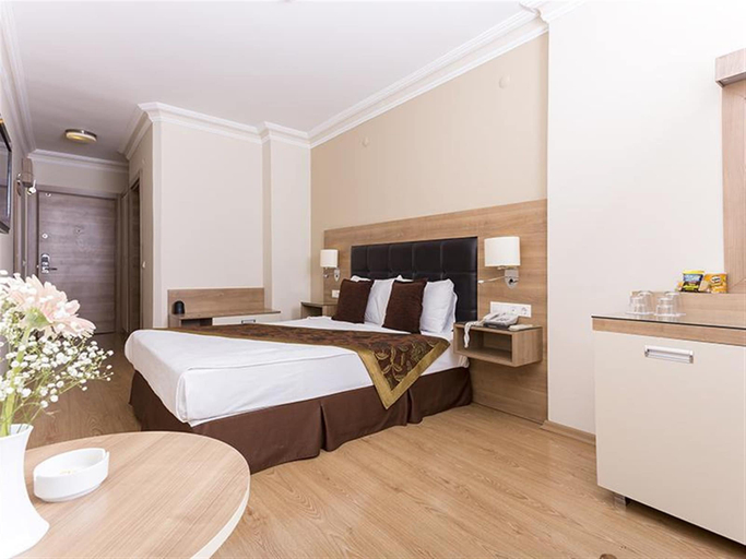 Bedroom 3, Suite Laguna Hotel, Antalya