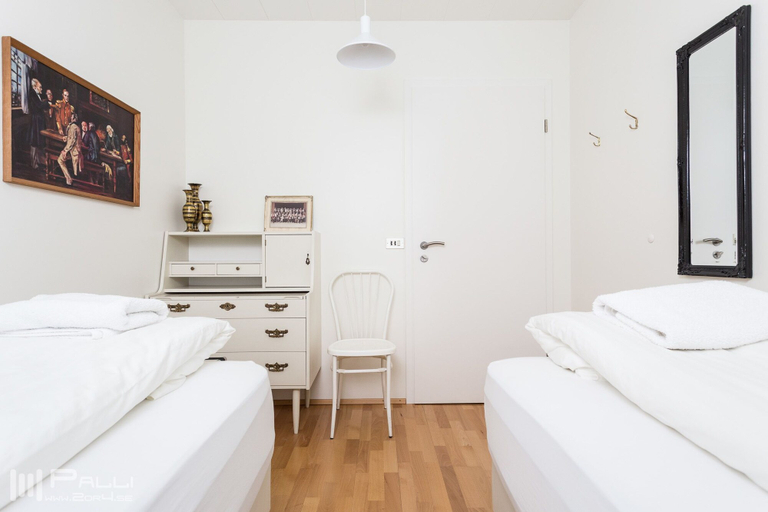Bedroom 3, Vallakot Farm Guesthouse, Reykdælahreppur