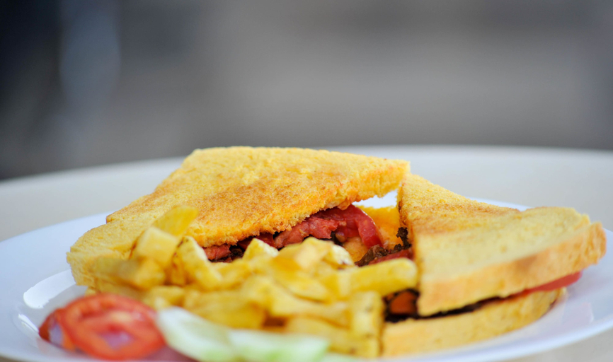Food & Drinks, Angel Motel, Jinja