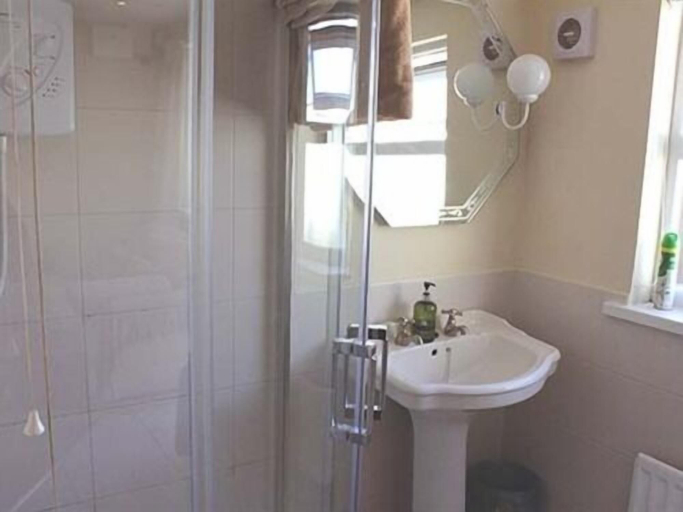 Bathroom 3, Brae-Mar Bed & Breakfast, Causeway Coast and Glens