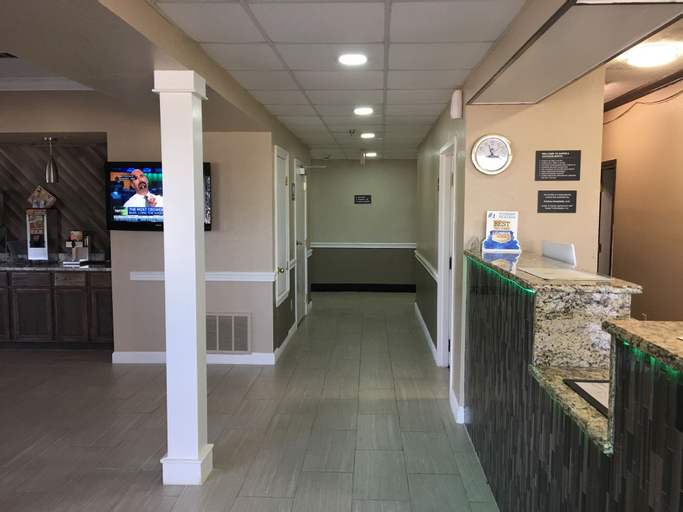 Public Area 3, Super 8 by Wyndham Jackson/Ridgeland, Hinds