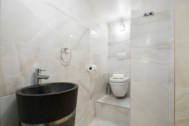Bathroom 4, One Palace Gate, London