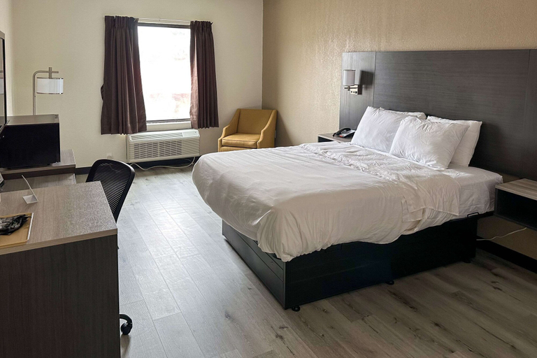 Bedroom 2, Quality Inn Hazlehurst, Copiah