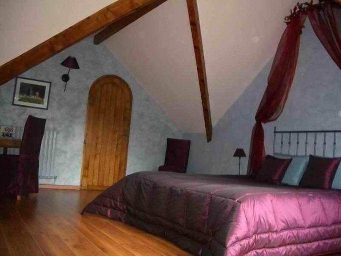 Bedroom 4, Les Hauts Du Val - chambres d'hotes, Yvelines