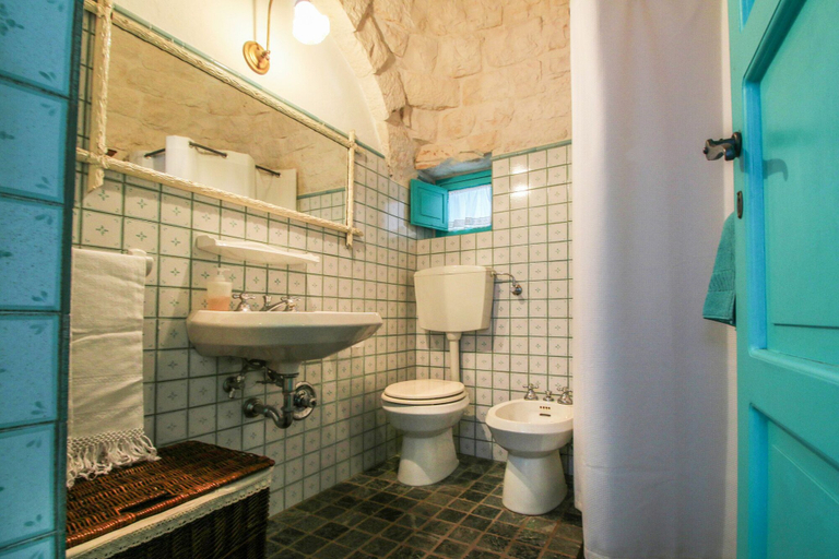 Bathroom 4, Il Pinnacolo Verde, Taranto