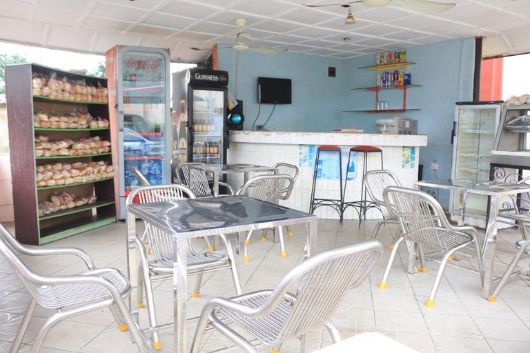 Food & Drinks 4, The Noble Place, Calabar