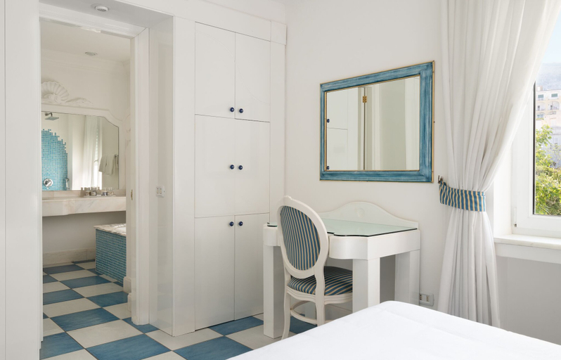 Bedroom 3, La Residenza Capri, Napoli