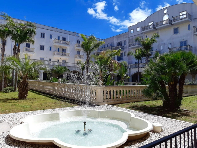 Exterior & Views 2, Luxury Suite 36, Lecce