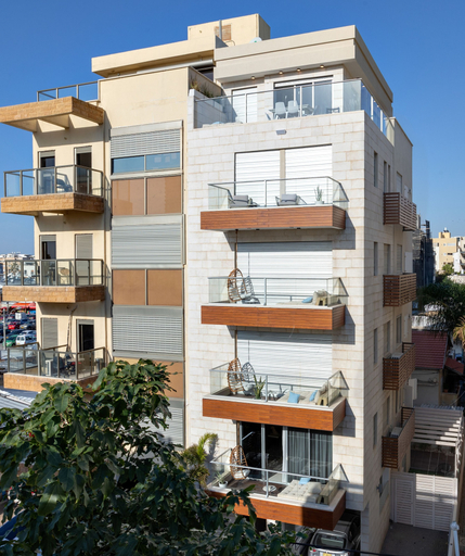 Exterior & Views, Mr. Yavos - By TLV2GO