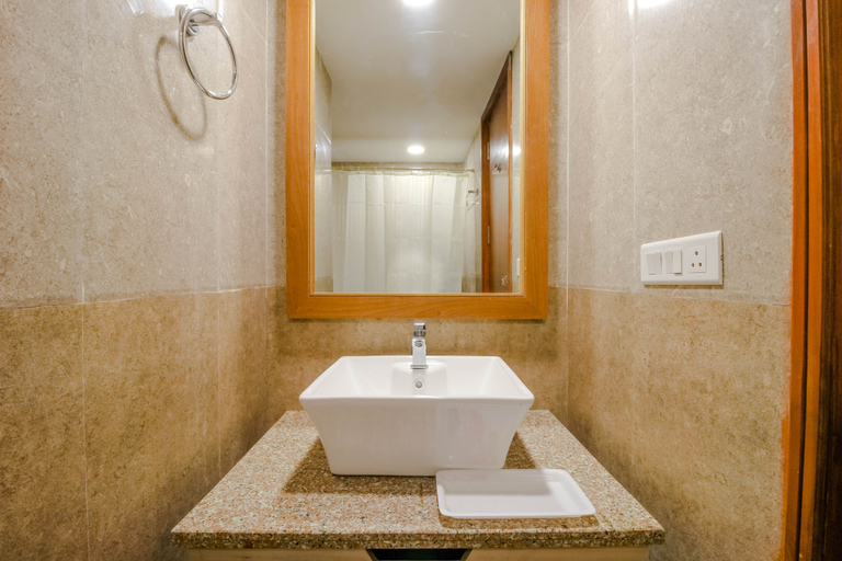 Bathroom 3, Siesta Medanta Medicity, Gurgaon
