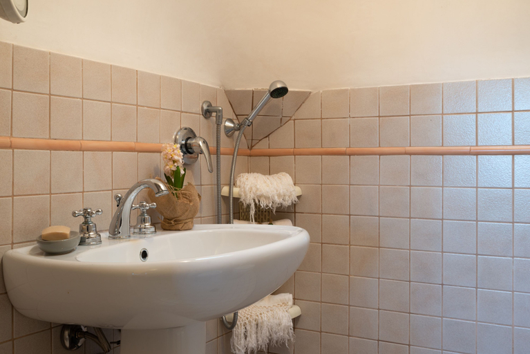 Bathroom 3, Stile e relax nei trulli by Wonderful Italy, Taranto