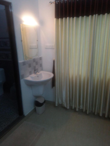 Bathroom 5, Ebenezer Plaza, Ernakulam