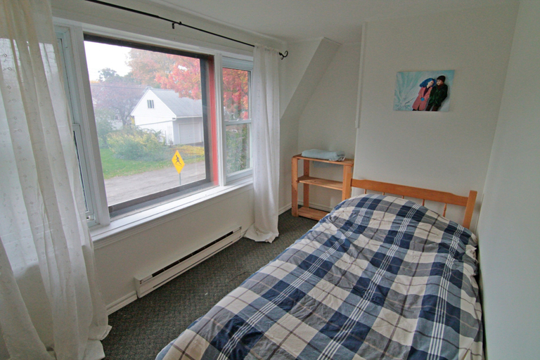 Bedroom 2, Hostaway, Niagara