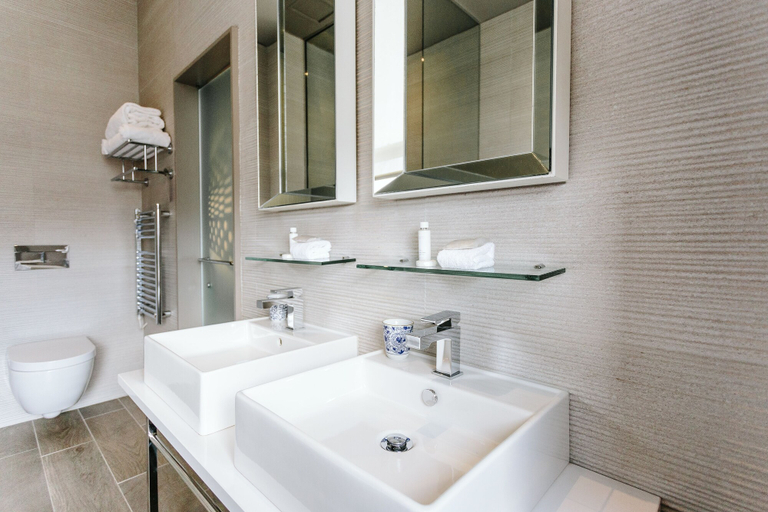 Bathroom 4, Murrayfield Hotel, Edinburgh