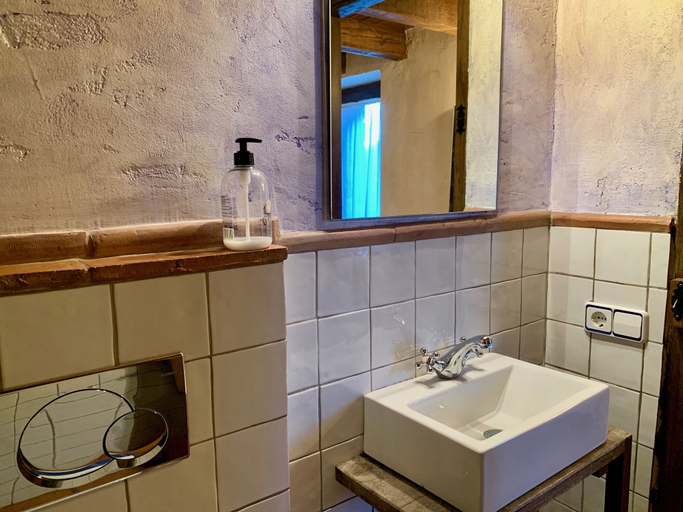 Bathroom 3, Apartaments l'Alzina Tavertet, Barcelona