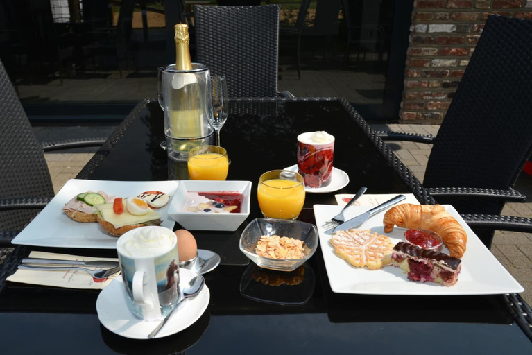 Food & Drinks 5, Hotel-Restaurant Rotes Einhorn Superior, Düren