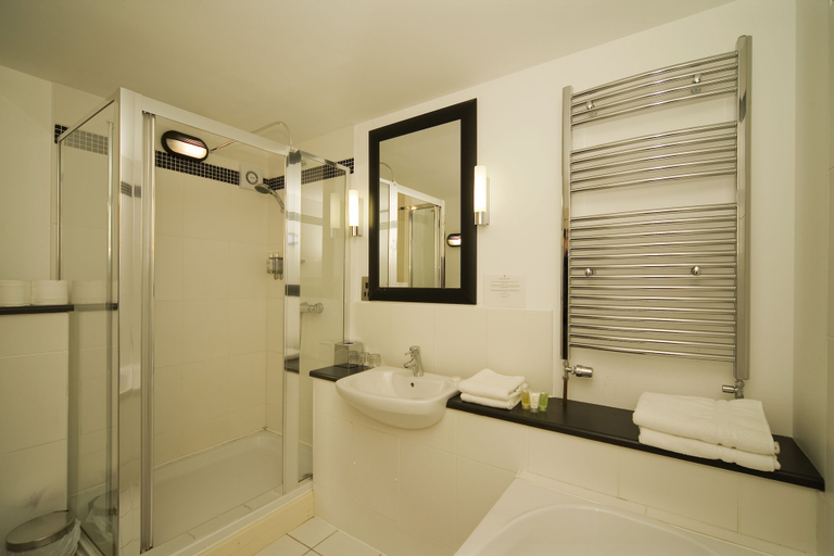 Bathroom 4, Holly Tree Hotel, Swimming Pool & Hot Tub, Highland