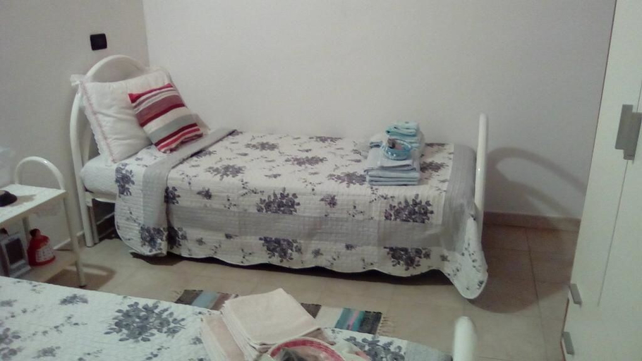 Bedroom 2, Farmhouse Paradiso, Brescia