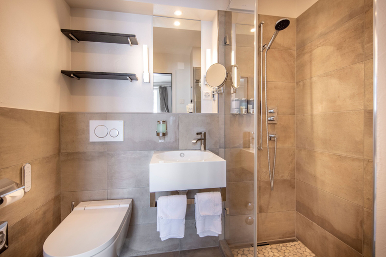 Bathroom 5, Belvedere Swiss Quality Hotel, Interlaken