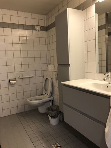 Bathroom 5, Guest House Centrum 11, Oslo