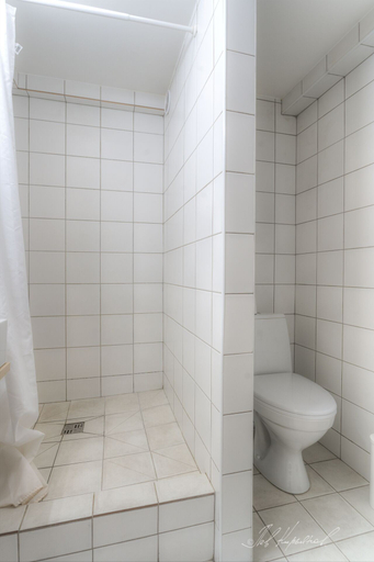 Bathroom 4, Ivan da Maria, Sankt-Peterburg gorsovet