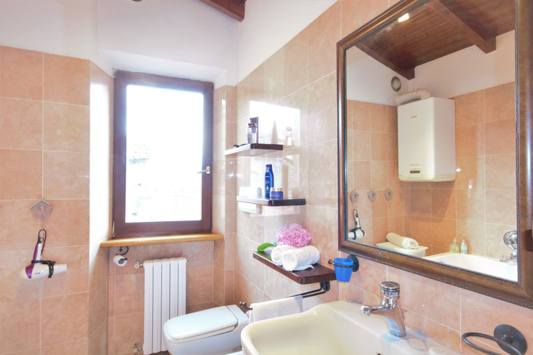 Bathroom 4, Antico Borgo, Como