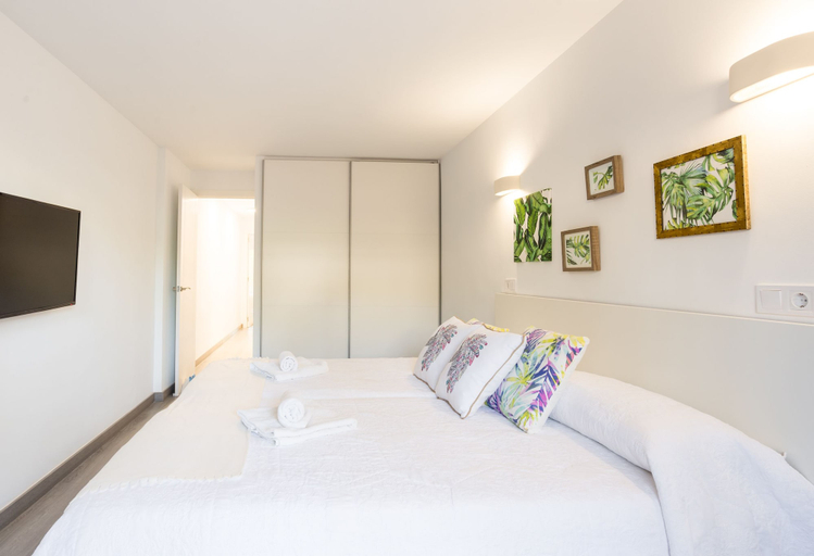 Bedroom 3, Seaside Marbella Apartments, Málaga