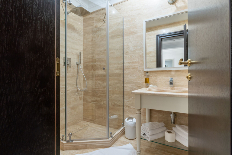 Bathroom 4, Hotel Gabriela, Viseu De Sus