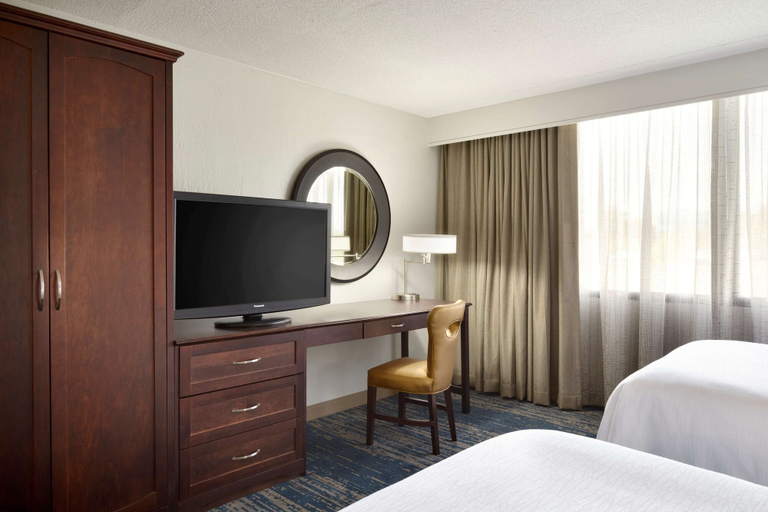 Bedroom 4, Embassy Suites By Hilton Columbus, Franklin