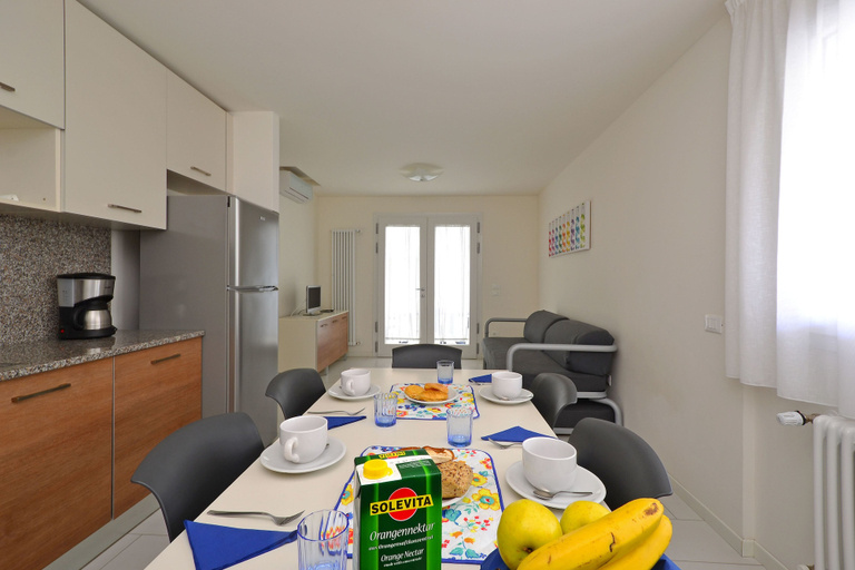 Others 4, Condominio Bellarosa, Udine