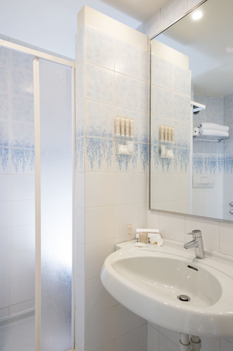 Bathroom 5, Hotel Grifone, Florence