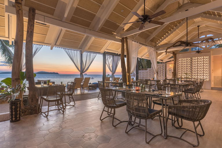 Food & Drinks 5, Vivere Azure, Mabini