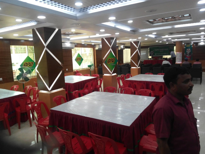 Food & Drinks, Hotel Hilton Residence, Bandarbon