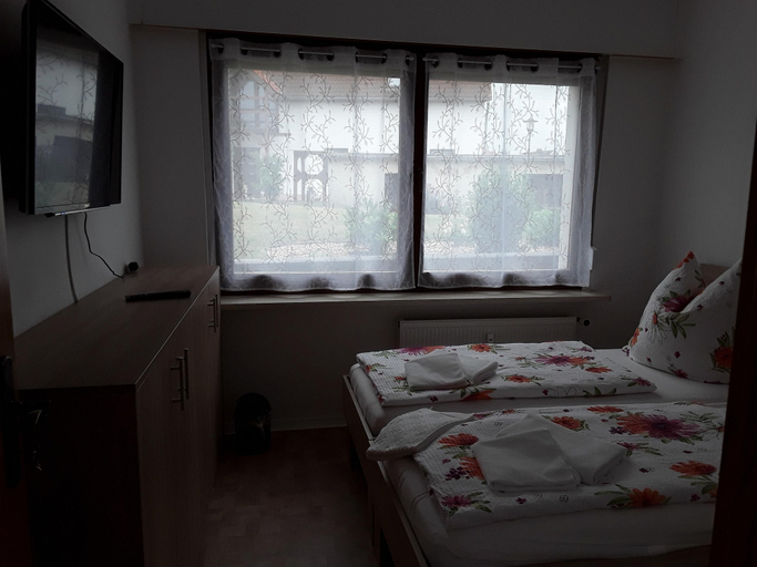 Bedroom 4, Pension Kaiser, Börde