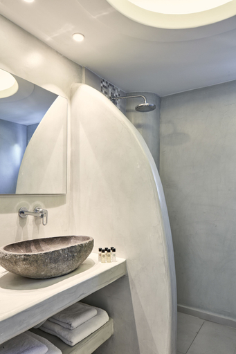 Bathroom 5, El Greco Resort, South Aegean