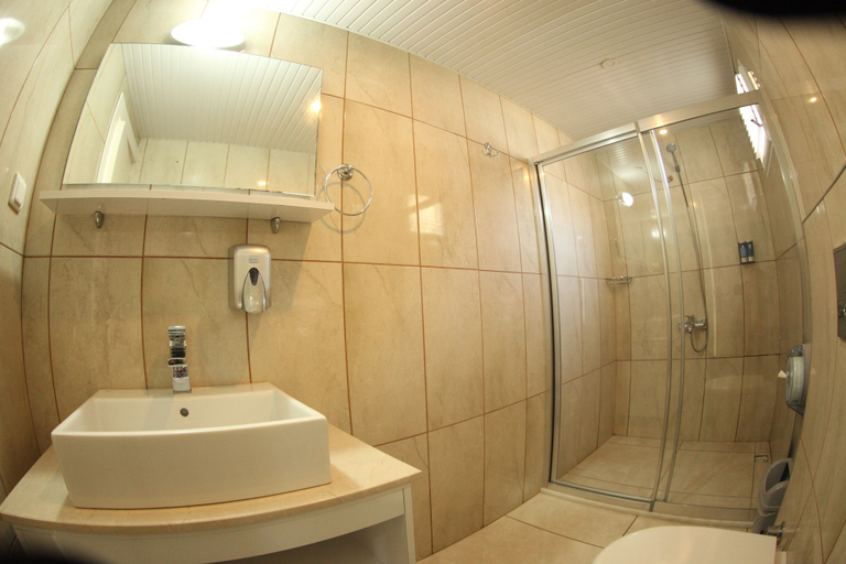 Bathroom, Queenaba Beach, Erdemli